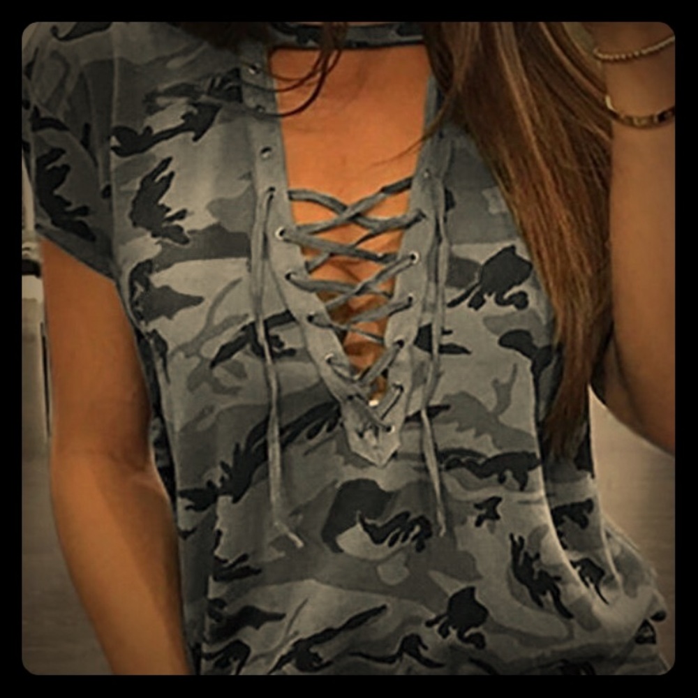 NWOT Camouflage Lace up Shirt